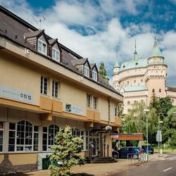 Hotel pod zámkom