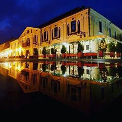Le Griffon Cafe & Restaurant