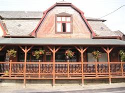 Country & Western Saloon Cetuna