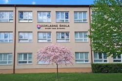 Základná škola, Dvory nad Žitavou