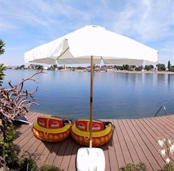 TopSenec - Lakeside Home