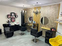 UNO hair studio