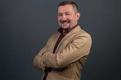 Peter Dlugoš - Osobný finančný konzultant