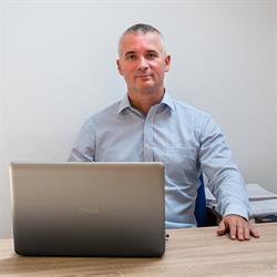 Ing. Tamás Héger - Hypotéky, poistenie a reality