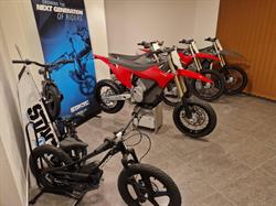 Moto DM