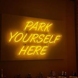 PARKING Restaurant & Bar